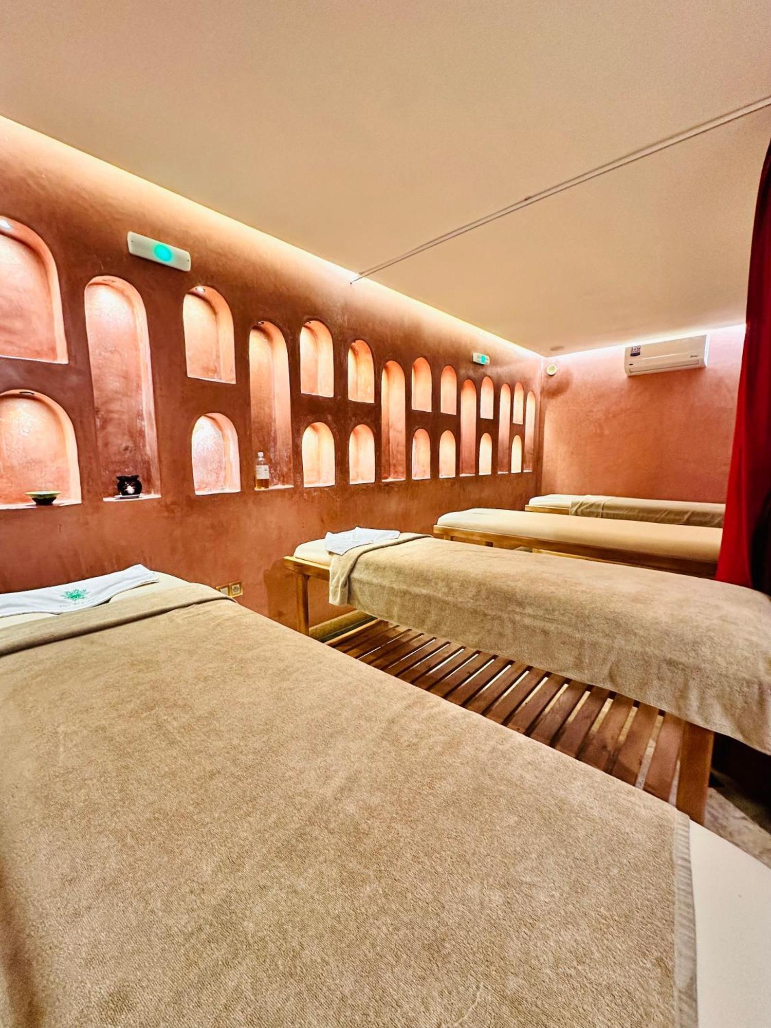 Dar Al-Famila Hamam & Spa มาร์ราเกช ภายนอก รูปภาพ